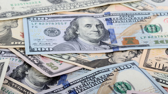 Доллар и евро ускорили рост в обменниках