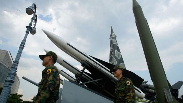 Южная Корея провела артиллерийские учения в ответ на угрозы Ким Чен Ына