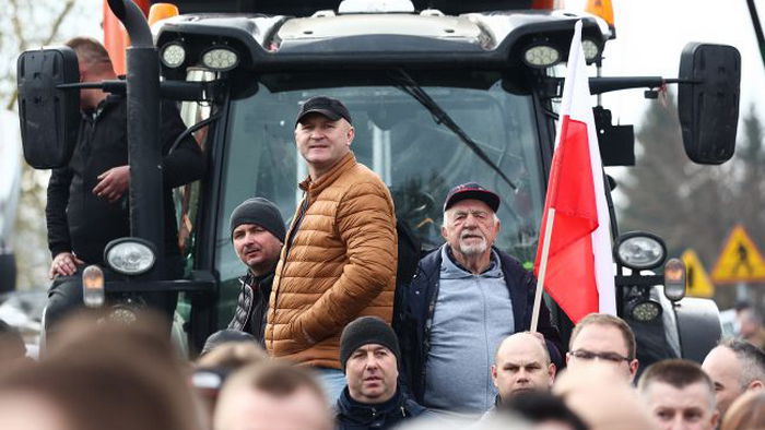 Правительство Польши подпишет соглашение с фермерами для прекращения блокады границы, — СМИ