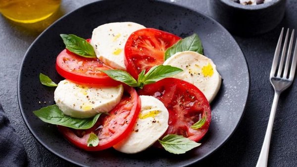 «Капрезе» — популярный итальянский салат