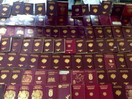 Для граждан с «паспортами» «ЛДНР» РФ оставила те же правила, как и для всех украинцев