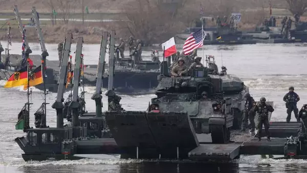 Тысячи военных и единиц техники: силы НАТО отрабатывают форсирование реки Висла в Польше
