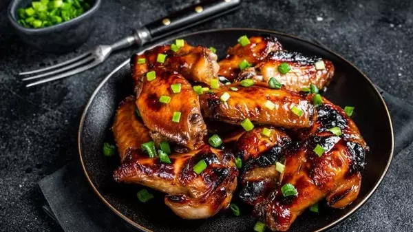 Блюдо китайской кухни: жареные куриные крылышки, которых вы еще не пробовали