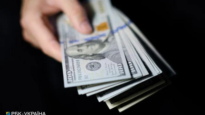 Украинцы увеличили свои валютные сбережения с начала года более чем на 3 млрд долларов