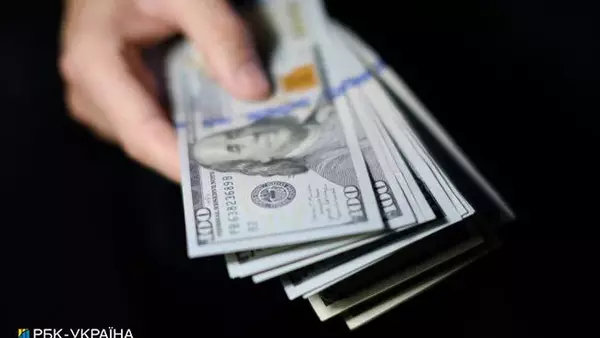 Украинцы увеличили свои валютные сбережения с начала года более чем на 3 млрд долларов
