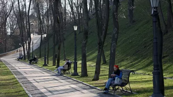 Солнечно и до +25 градусов: прогноз погоды в Украине от синоптиков на завтра
