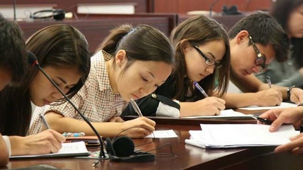 Образование за границей для казахстанцев: преимущества