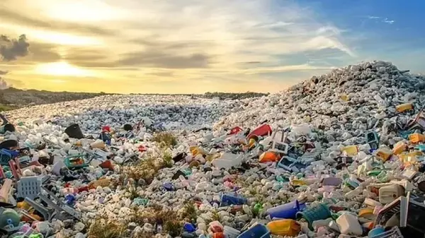 Земля превращается в свалку: за год люди производят 220 млн тонн пластиковых отходов