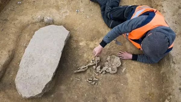 Пытались запереть внутри: в Германии нашли могилу зомби возрастом 4200 лет