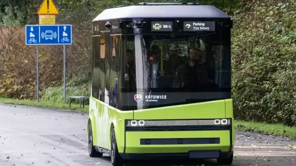 В Польше выпустили на маршрут беспилотные электрические автобусы (фото, видео)