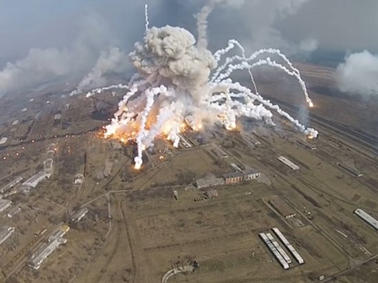 Обнародован новый видеоролик мощного пожара в Балаклее с воздуха