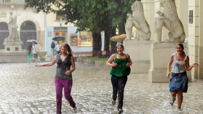 Часть Украины накроют дожди с грозами: прогноз погоды на завтра