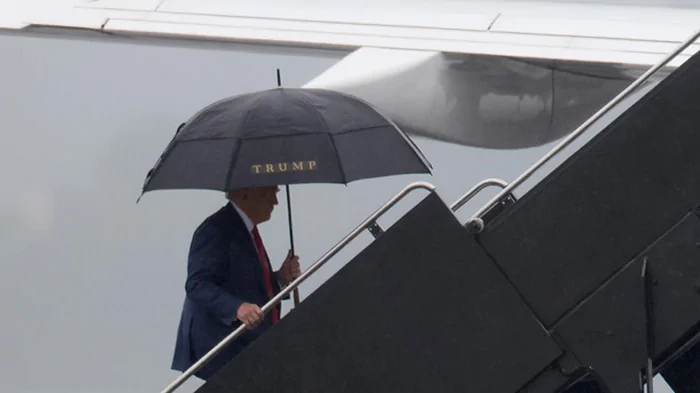 Трамп продал самолет, чтобы покрыть судебные выплаты — СМИ