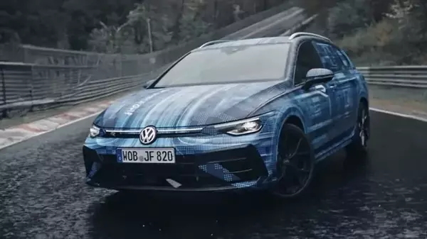 Самый быстрый и самый дорогой Volkswagen Golf показали до премьеры (видео)