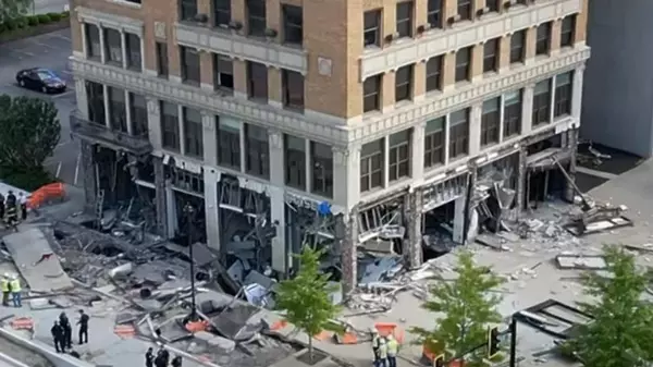 В США произошел взрыв в 13-этажном здании (видео)