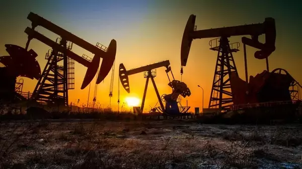 Страны ОПЕК+ согласовали сокращение добычи нефти до 2025 года, чтобы «подогреть» цены