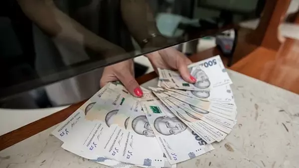 Средняя зарплата в Украине выросла на 22,5%
