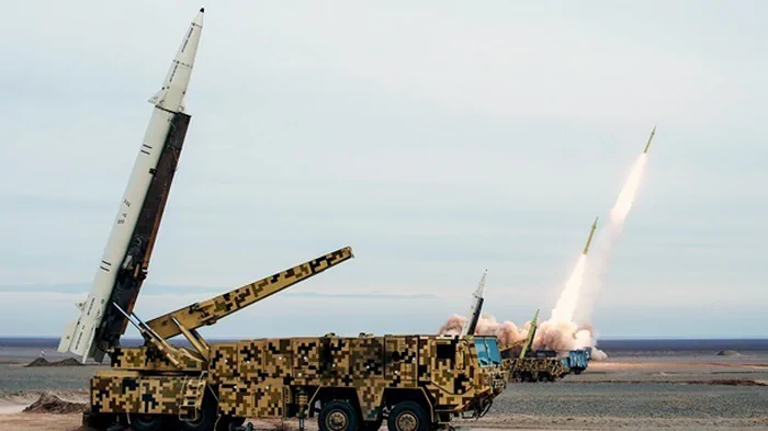 Хуситы атаковали ракетами украинское судно