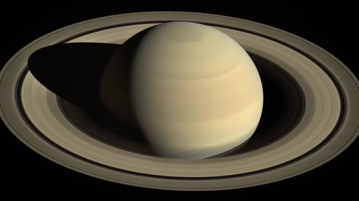 Астрономы сделали неожиданное открытие на Сатурне: планета не такая, как считалось