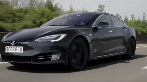 Завидная надежность: электромобиль Tesla проехал почти 700 000 км за 8 лет (видео)