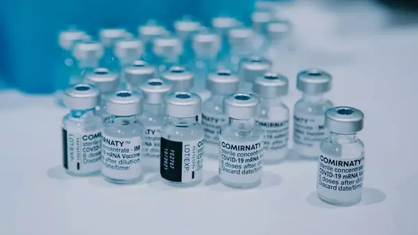Штат Канзас подал в суд на Pfizer из-за сокрытия рисков вакцины против...