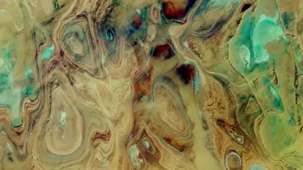 Почти безжизненная «Земля ужаса» формировалась миллионы лет: как она выглядит из космоса (фото)