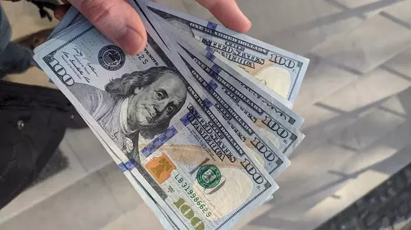 НБУ повысил курс доллара после недельного снижения