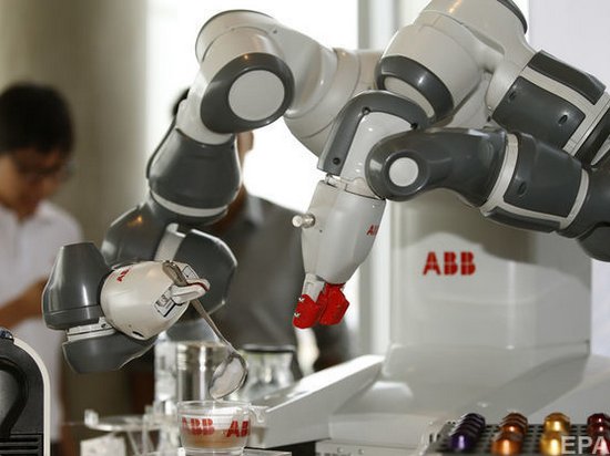 Каждый промышленный робот сокращает 6 рабочих мест для людей — ученые