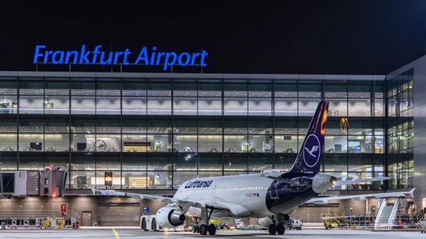 Аэропорт Франкфурта приостановил полеты