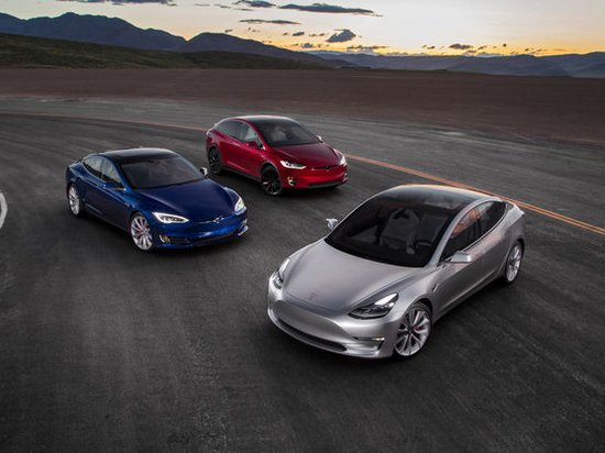 Компания Tesla объявила о рекорде продаж электрокаров