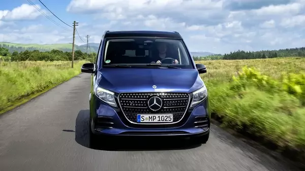 Mercedes-Benz презентовал спортивный дом на колесах на базе V-Class (фото)