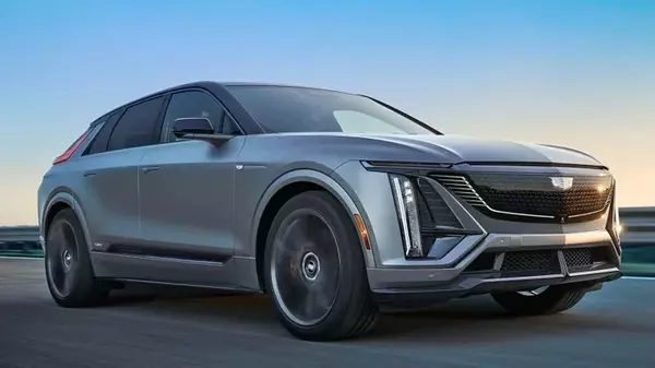 Стильный и мощный: Cadillac показал новый спортивный электрокроссовер ...