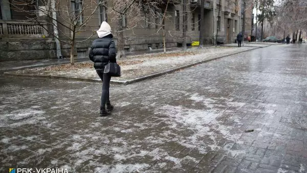 В Киеве и области до конца суток будет удерживаться гололедица