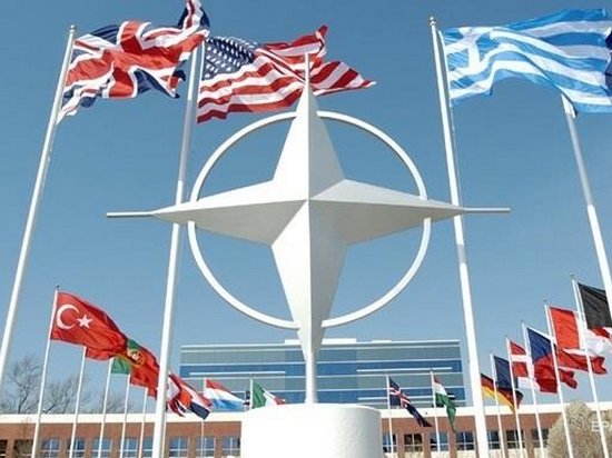 Дональд Трамп больше не считает альянс НАТО «устаревшим»