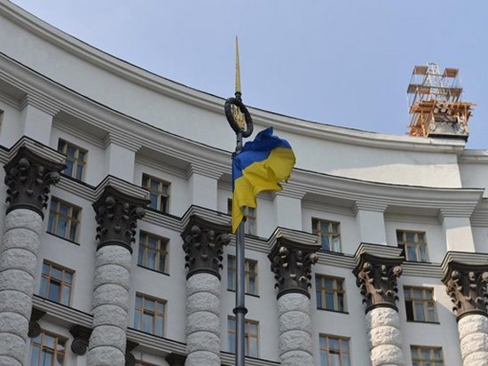 Кабмин предложил отменить все советские законы в Украине
