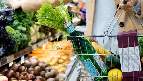 Украинские производители продуктов подняли цены: что подорожало больше всего