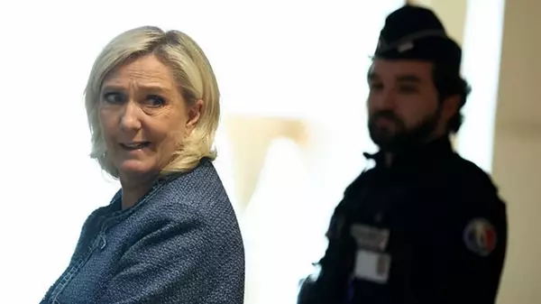 Ле Пен признали виновной в растрате средств ЕС