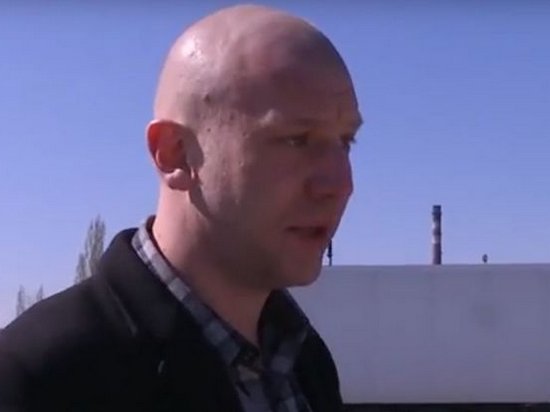 Изменившийся до неузнаваемости Иван Дорн пытался сбежать от журналистов (видео)
