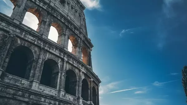 Освещение Колизея выключат в знак памяти умершего Папы