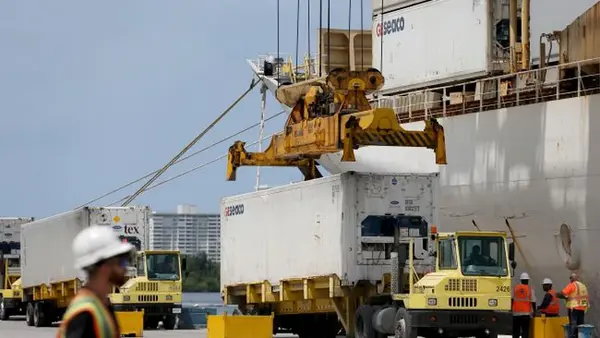 Китай смягчает позицию по торговым переговорам с США, — FT