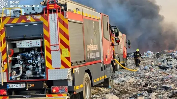 В Житомире горела свалка мусора: школы закрыты