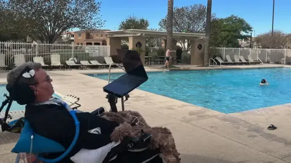 Пациент с Neuralink Илона Маска впервые в истории снял ролик на YouTube (видео)