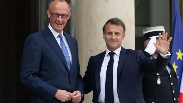 Встреча с Макроном и курс на Варшаву: Мерц начал первую международную поездку в качестве канцлера