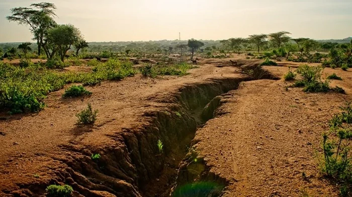 Трещина из самого ядра Земли: найдена истинная причина раскола Африки (видео)