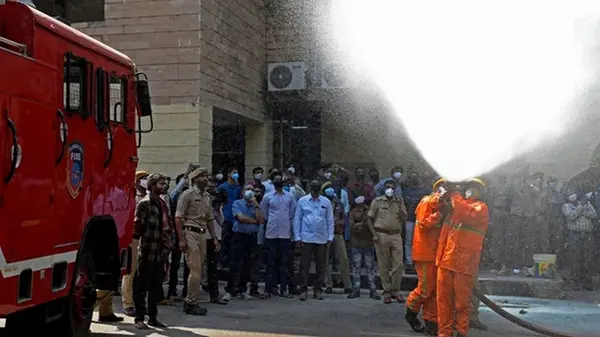 В Индии из-за пожара погибло 17 человек