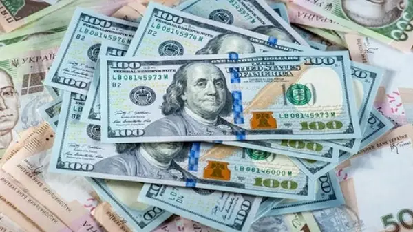 Ожидать ли скачка доллара: банкир дал прогноз на конец мая