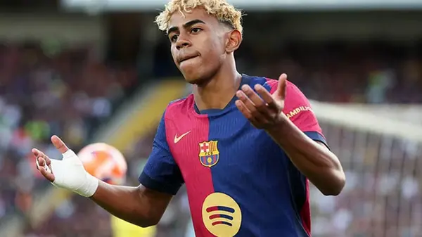 Барселона продолжит сотрудничество с Ямалем на длительный срок