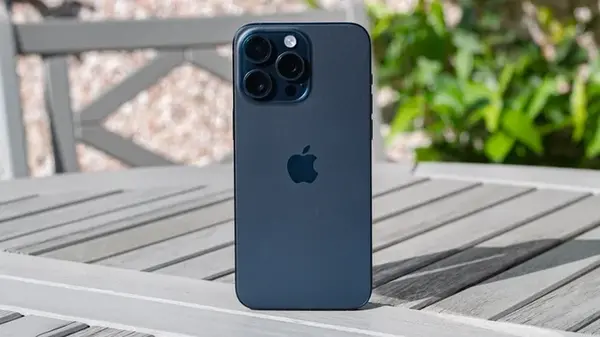 iPhone 15 Pro Max у 2025 році: чи залишається актуальним флагман Apple?