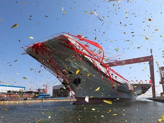 В Китае спустил на воду второй авианосец ВМС