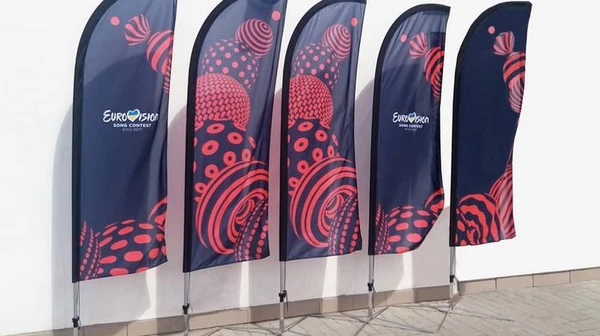 Віндери: мобільні флагштоки для вашої реклами